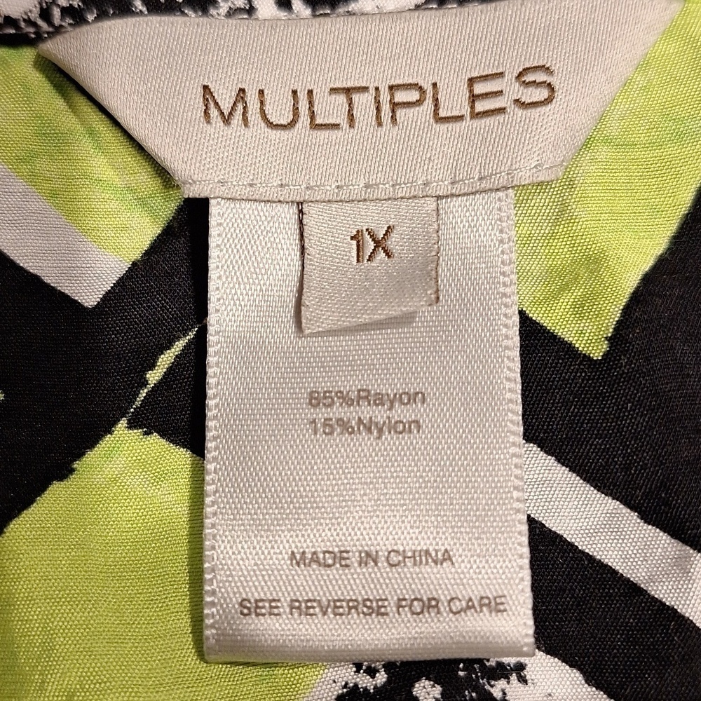 Z women's Multiples button down cap sleeve casual plus size shirt 1X - Picture 3 of 3